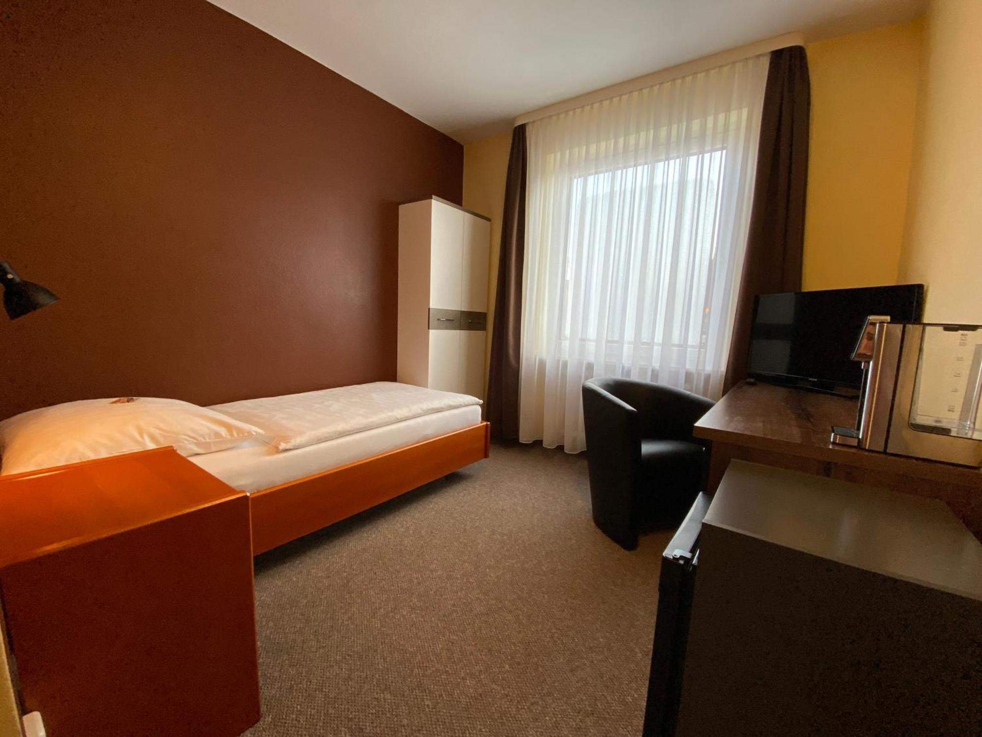 Adamidis Hotel Altenmedingen Exterior photo