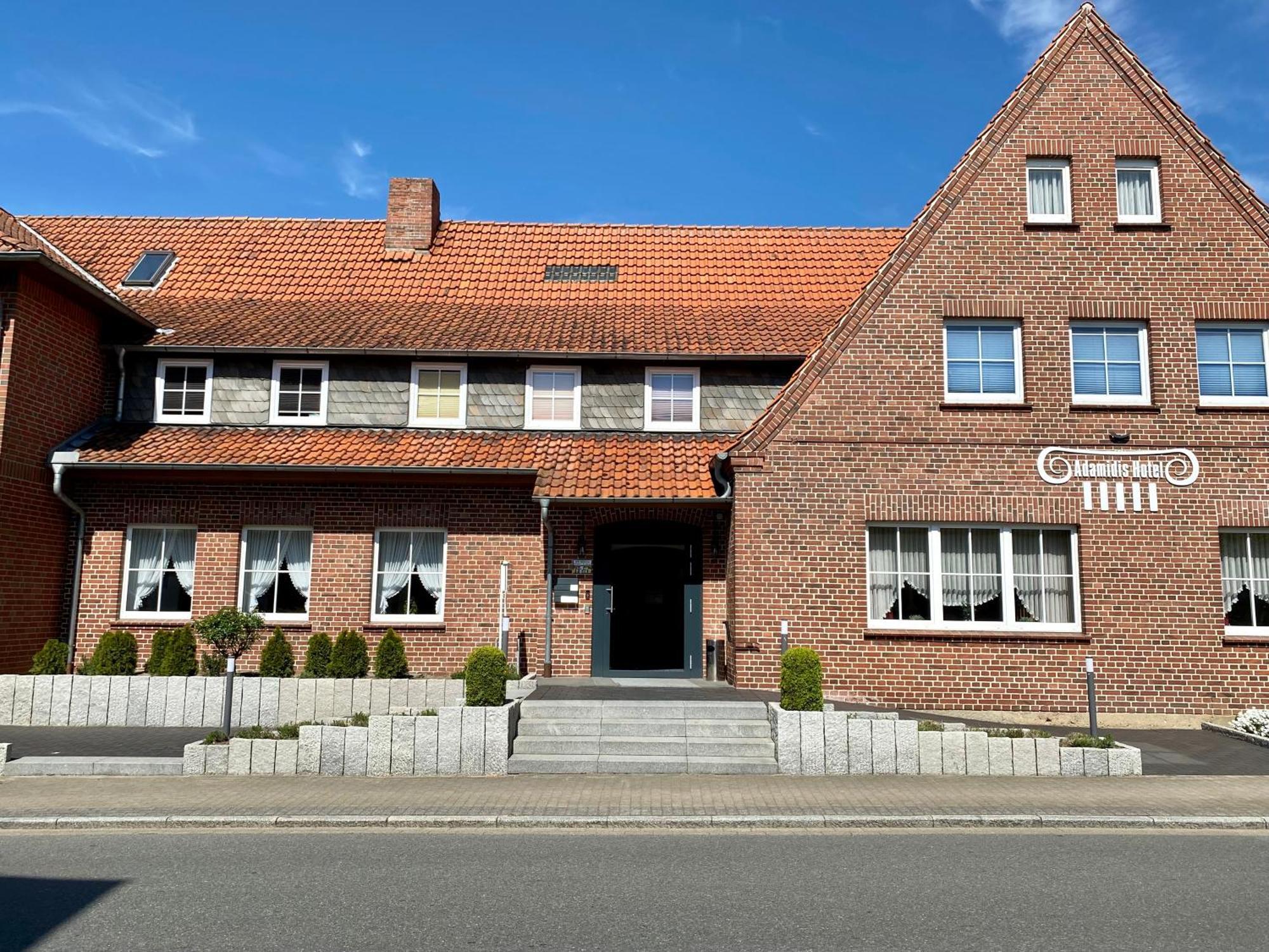Adamidis Hotel Altenmedingen Exterior photo